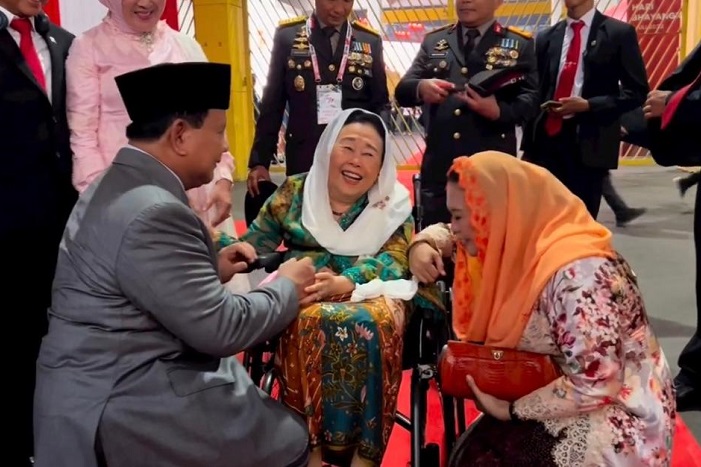 Ketua Umum Partai Gerindra Prabowo Subianto bersama isteri Gus Dur, Sinta Nuriyah Wahid dan Putrinya Yenny Wahid. (Dok. Tim Media Prabowo Subianto)