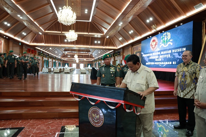 Menteri Pertahanan RI, Prabowo Subianto meresmikan pembangunan ruang makan Taruna Husein di Akademi Militer (Akmil), Magelang. (Dok. Tim Media Prabowo Subianto)