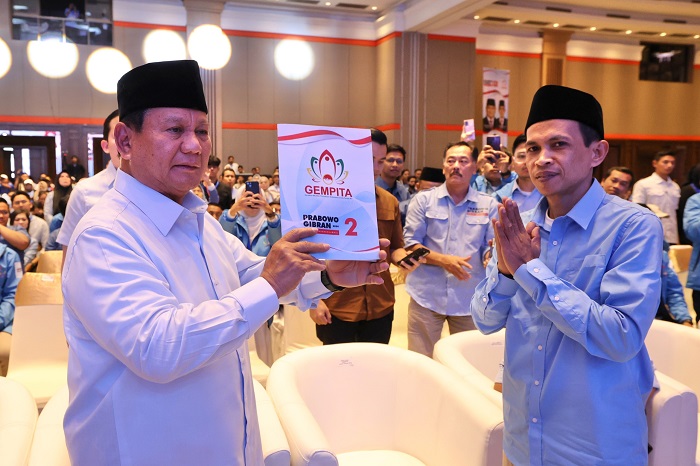 Calon presiden nomor urut dua Prabowo Subianto Menghadiri acara Deklarasi Nasional Gerakan Muslim Persatuan Indonesia Cinta Tanah Air (Gempita) di Grand Sudirman Ballroom. (Dok. Tim Media Prabowo-Gibran)


